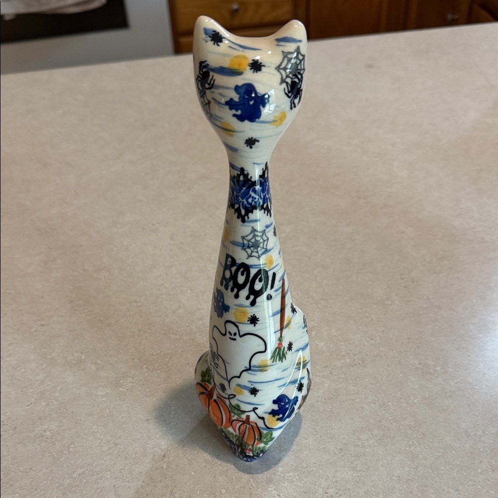 Polish Pottery Ceramic Cat Figurine with Halloween Design - Picture 4 of 9